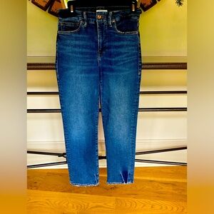 Good America Good Curve Straight Jean Size 4/27